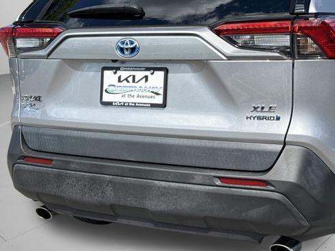 Used 2022 Toyota RAV4 XLE w/ Convenience Package AWD/4WD image 33