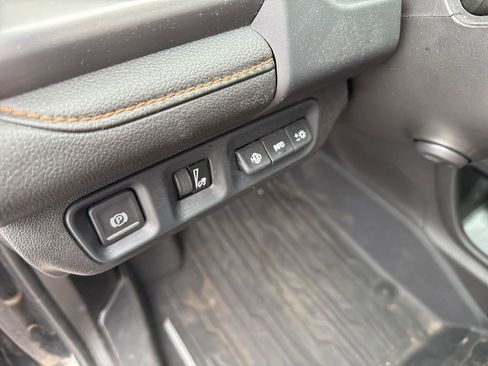 Used 2023 GMC Acadia AT4 w/ Technology Package image 18