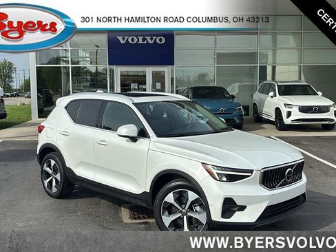 Certified 2025 Volvo XC40 B5 Plus AWD/4WD image 1