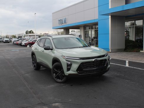 New 2026 Chevrolet Trax ACTIV image 2