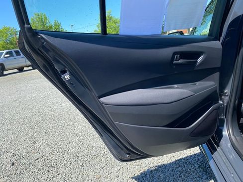 Used 2023 Toyota Corolla LE FWD image 17