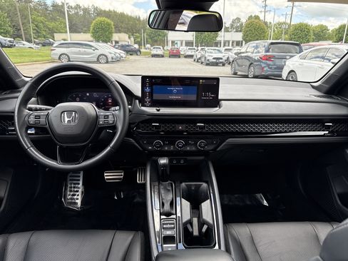 Used 2023 Honda Accord Sport image 29
