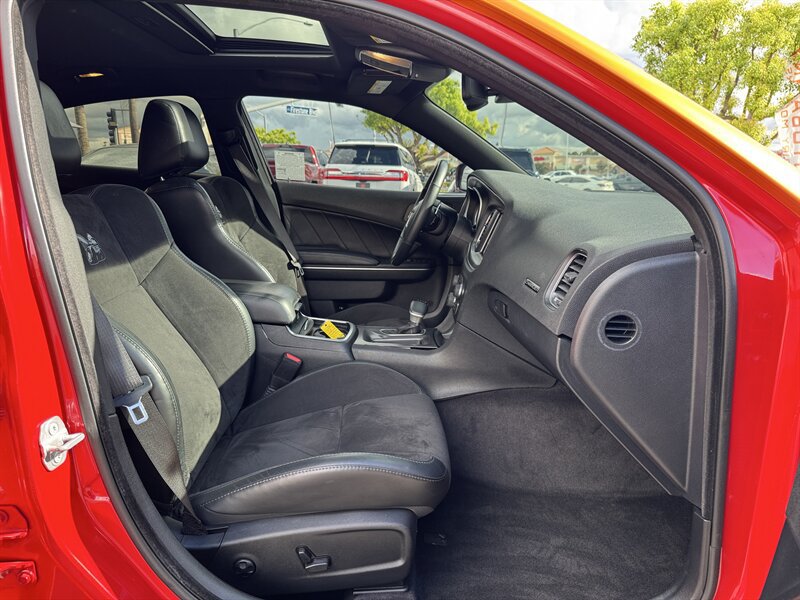 Used 2018 Dodge Charger R/T Scat Pack w/ Dynamics Package RWD image 49