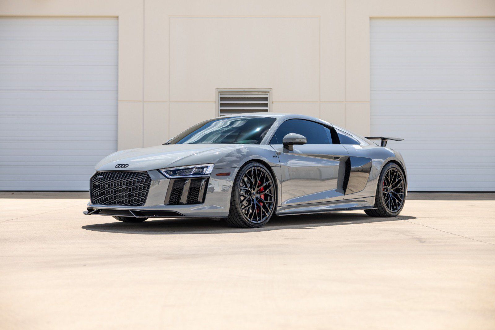 Used 2017 Audi R8 V10 AWD/4WD image 1