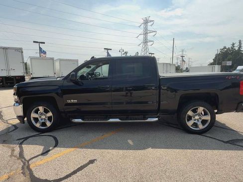 Used 2018 Chevrolet Silverado 1500 LT w/ Texas Edition AWD/4WD image 5