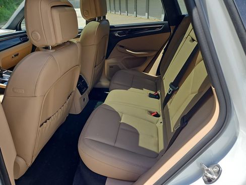 Certified 2026 Porsche Macan AWD/4WD image 25
