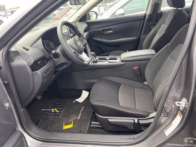 Used 2025 Nissan Sentra SV FWD image 8