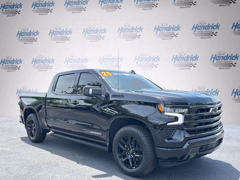 Used 2025 Chevrolet Silverado 1500 High Country w/ Midnight Edition AWD/4WD image 2