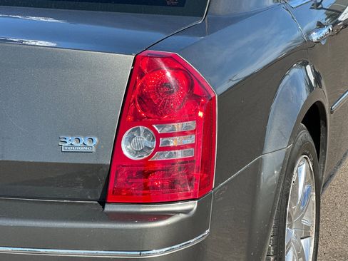 Used 2010 Chrysler 300 Touring image 25