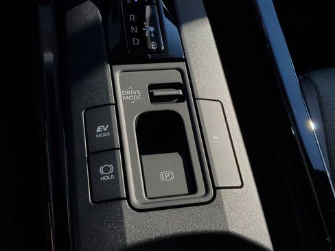 New 2026 Toyota Prius LE image 27