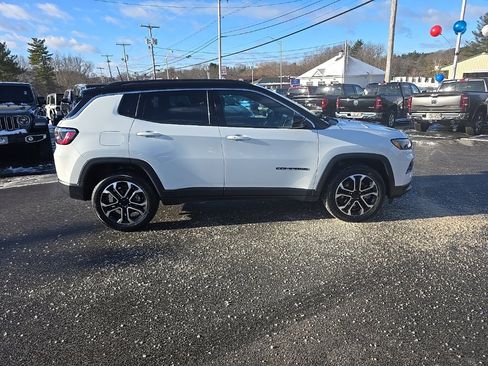 Certified 2024 Jeep Compass Limited image 8