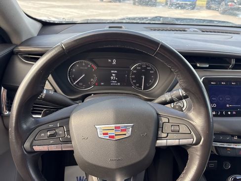 Used 2023 Cadillac XT4 Premium Luxury image 38