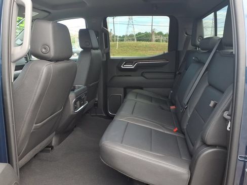 Used 2023 GMC Sierra 1500 SLT w/ SLT Premium Plus Package AWD/4WD image 20