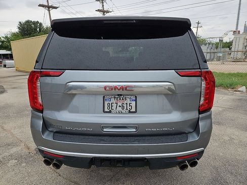 Used 2023 GMC Yukon Denali AWD/4WD image 6