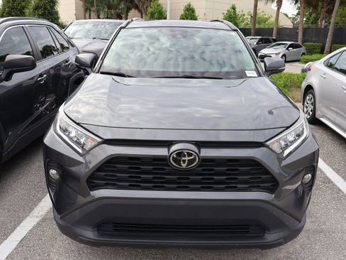 Used 2021 Toyota RAV4 XLE Premium FWD image 5