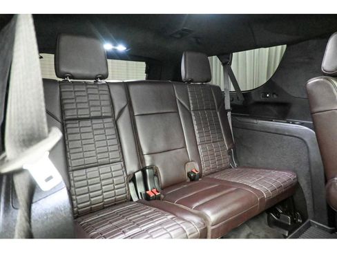 Used 2022 Cadillac Escalade ESV Premium Luxury Platinum image 19