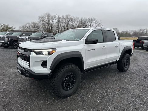 Used 2024 Chevrolet Colorado ZR2 w/ ZR2 Bison Edition image 10
