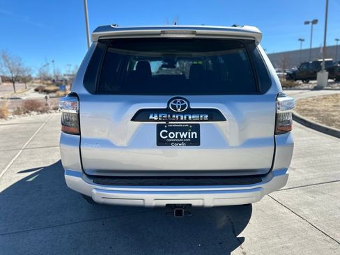 Used 2024 Toyota 4Runner TRD Off-Road Premium AWD/4WD image 7