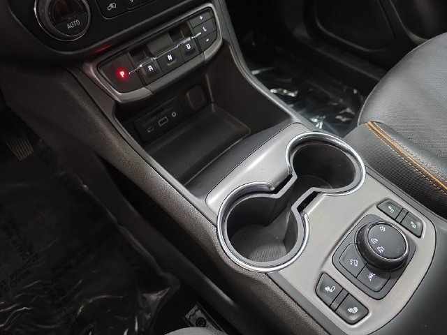 Used 2023 GMC Terrain AT4 AWD/4WD image 25
