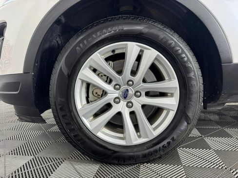 Used 2019 Ford Explorer XLT w/ Equipment Group 202A AWD/4WD image 45