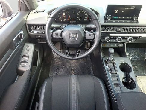Used 2025 Honda Civic Sport image 11