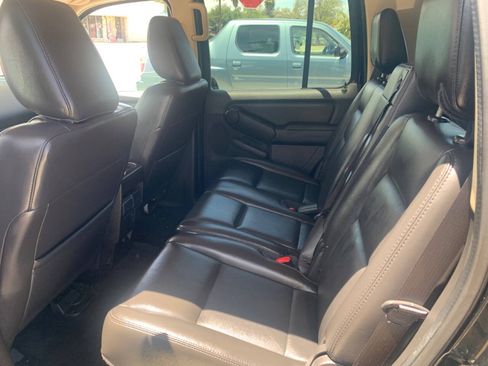 Used 2010 Ford Explorer XLT RWD image 16