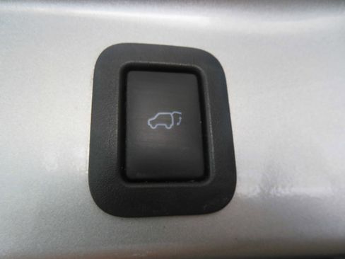 Used 2017 Toyota Highlander XLE FWD image 58