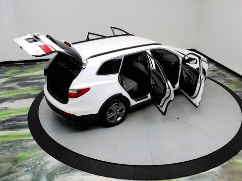 Used 2016 Hyundai Santa Fe SE AWD/4WD image 37