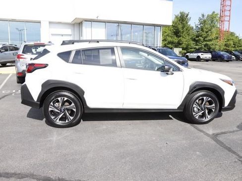 Used 2025 Subaru Crosstrek 2.5i Premium AWD/4WD image 2