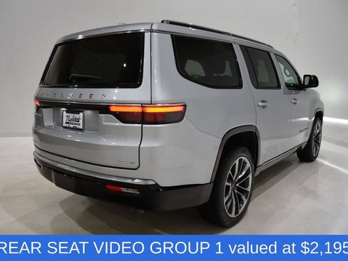 Used 2022 Jeep Wagoneer Series III w/ Premium Group I image 4