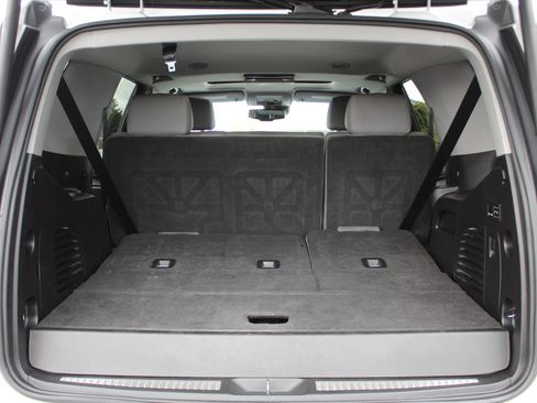 Used 2018 Chevrolet Tahoe LT AWD/4WD image 19