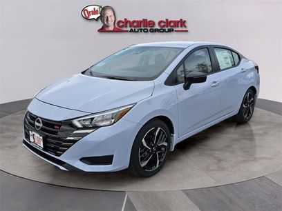 New 2025 Nissan Versa SR w/ Trunk Package