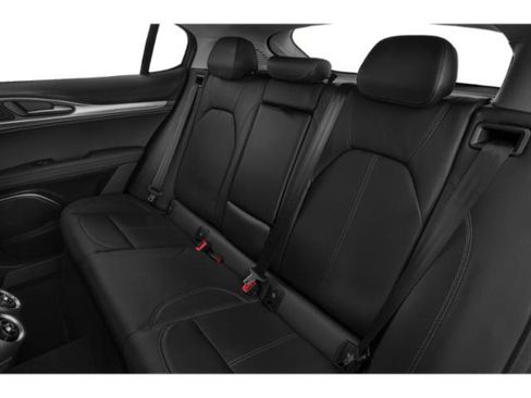 Used 2019 Alfa Romeo Stelvio Sprint w/ Nero Edizione image 17