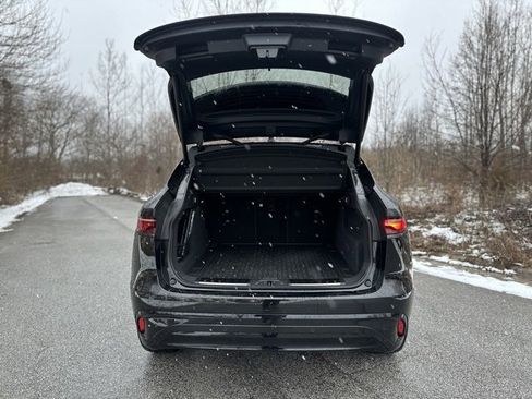 Certified 2025 Jaguar F-PACE R-Dynamic S image 19