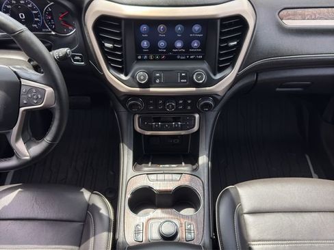 Used 2023 GMC Acadia Denali w/ Denali Technology Package AWD/4WD image 19