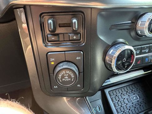 Used 2023 Ford F150 Lariat AWD/4WD image 24