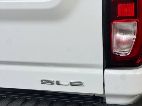 Used 2025 GMC Sierra 2500 SLE w/ SLE Value Package; AWD/4WD image 23