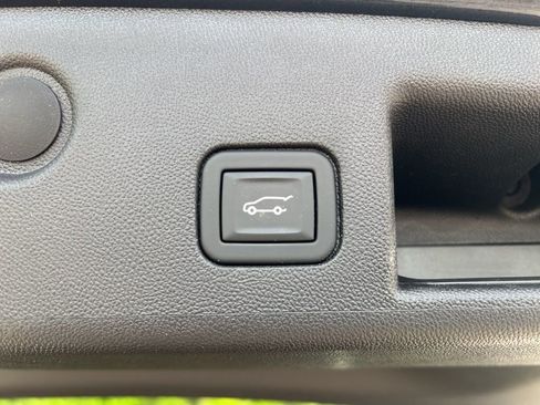 Certified 2023 Chevrolet Equinox LT AWD/4WD image 8
