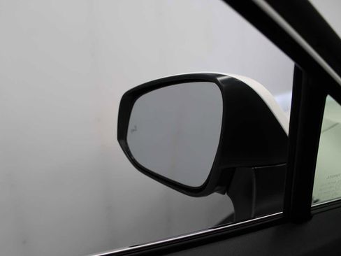 Used 2021 Toyota Venza Limited w/ Advanced Technology Package image 11