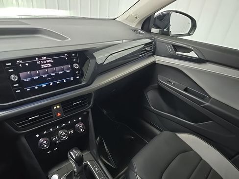 Used 2023 Volkswagen Taos SEL image 27