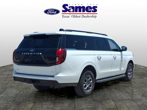 Used 2025 Ford Expedition Max Active RWD image 3