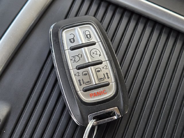 Certified 2024 Chrysler Pacifica Touring-L FWD image 34