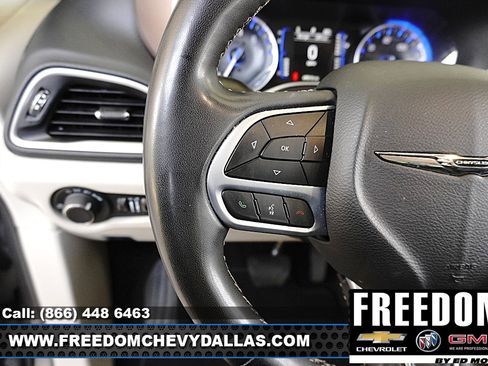Used 2023 Chrysler Voyager LX FWD image 21