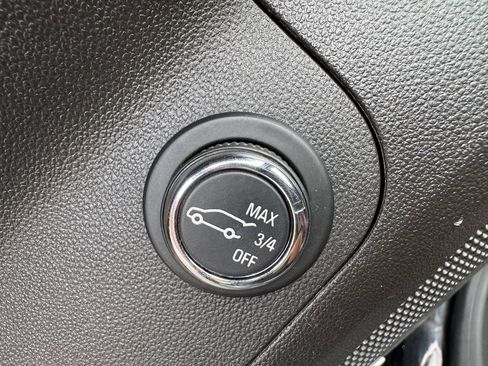 Used 2017 GMC Acadia SLT AWD/4WD image 15