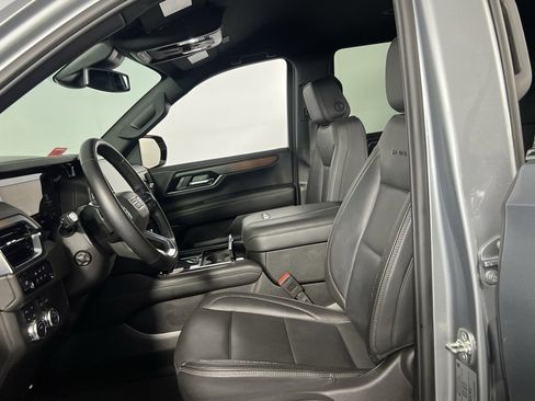 Used 2025 GMC Yukon Denali image 22