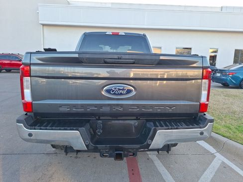 Used 2019 Ford F250 XLT w/ XLT Value Package image 5