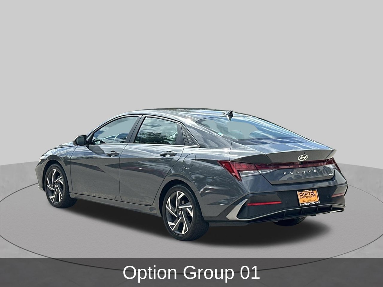 Used 2024 Hyundai Elantra Limited FWD image 3