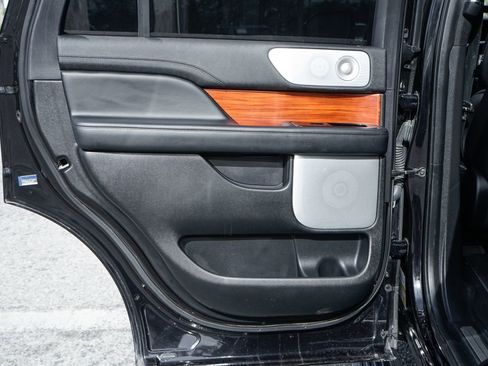 Used 2020 Lincoln Navigator Reserve w/ Equipment Group 208A Reserve image 38