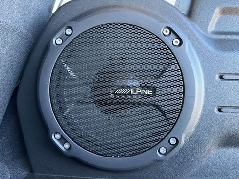 Used 2021 Jeep Wrangler Unlimited Sahara image 9