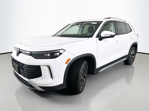 New 2025 Volkswagen Tiguan S image 3